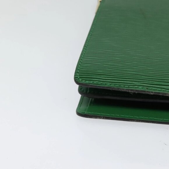 LOUIS VUITTON Epi Capuchin Shoulder Bag Green M52344 LV Auth 131777 - Picture 4 of 16